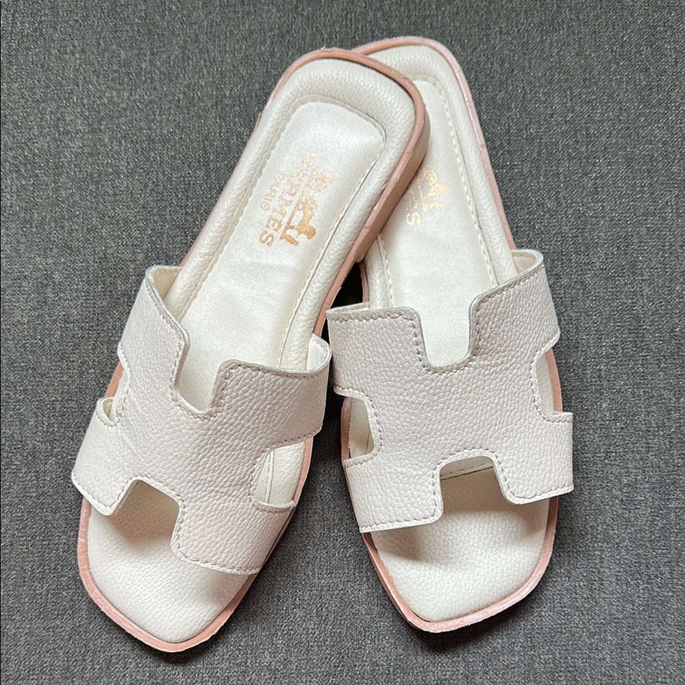 Cream and Tan Sandals with Iconic H Cut-Out